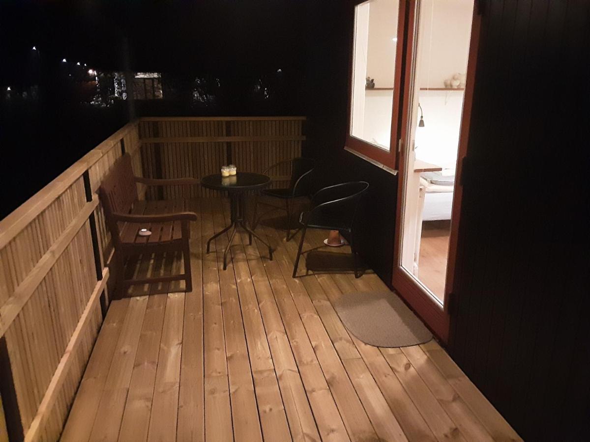 Tjornely Bed & Breakfast Ostervra Bagian luar foto